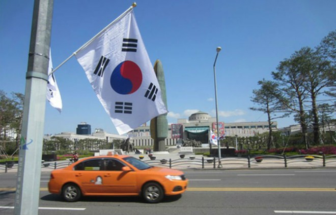Nếu muốn lái xe ở Hàn Quốc, bạn chắc chắn phải có giấy phép lái xe quốc tế hoặc bằng lái xe của Hàn Quốc để thuê một chiếc xe và tự lái. 
