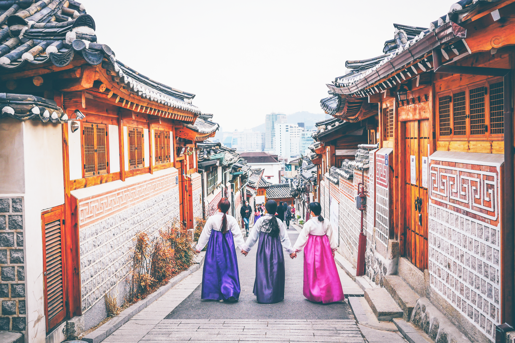 Hàn Quốc không chỉ là điểm đến du lịch tuyệt vời mà còn là nơi lý tưởng để bạn sống ảo. Trong khi khám phá những địa điểm độc đáo và thú vị, bạn sẽ tìm thấy nhiều điểm ảnh đẹp để lưu giữ những kỷ niệm vô cùng đáng nhớ.